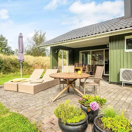 6 Person In Feriehus Blåvand